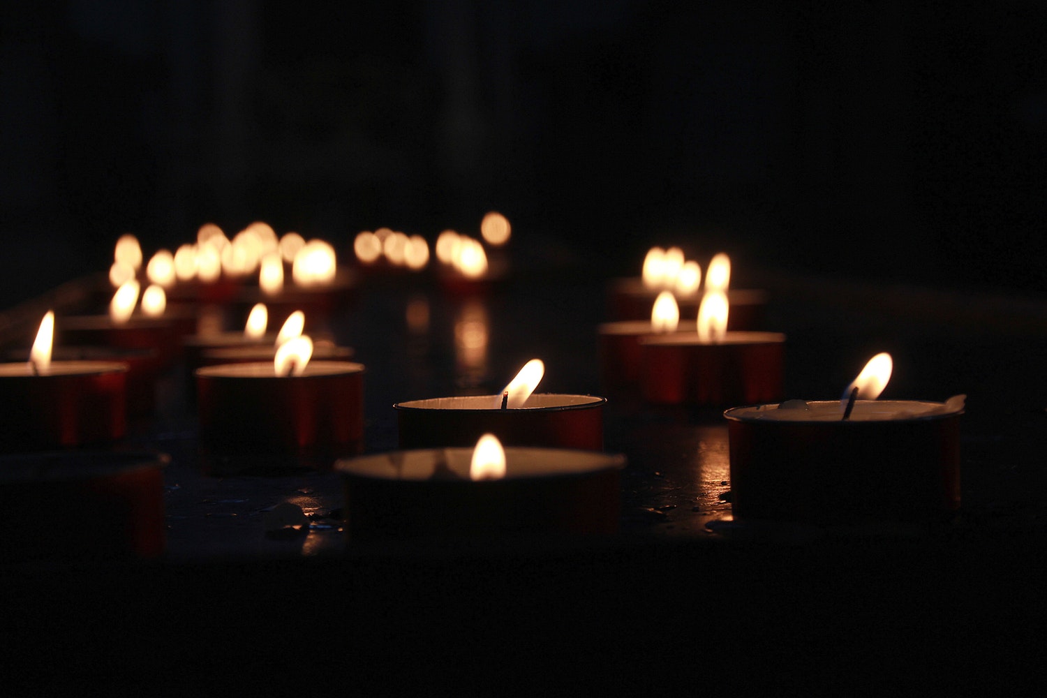 CONSTANȚA: Sfânta Lumină va fi adusă din largul Mării Negre, în noaptea Învierii