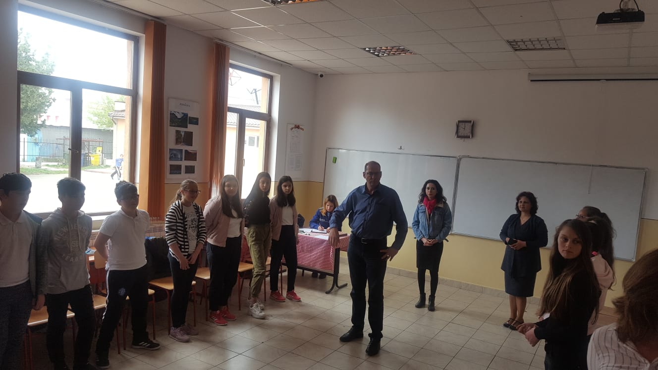 CONSTANȚA / FOTO: O activitate informativ-preventivă a fost desfășurată de polițiști la două unități școlare din județ