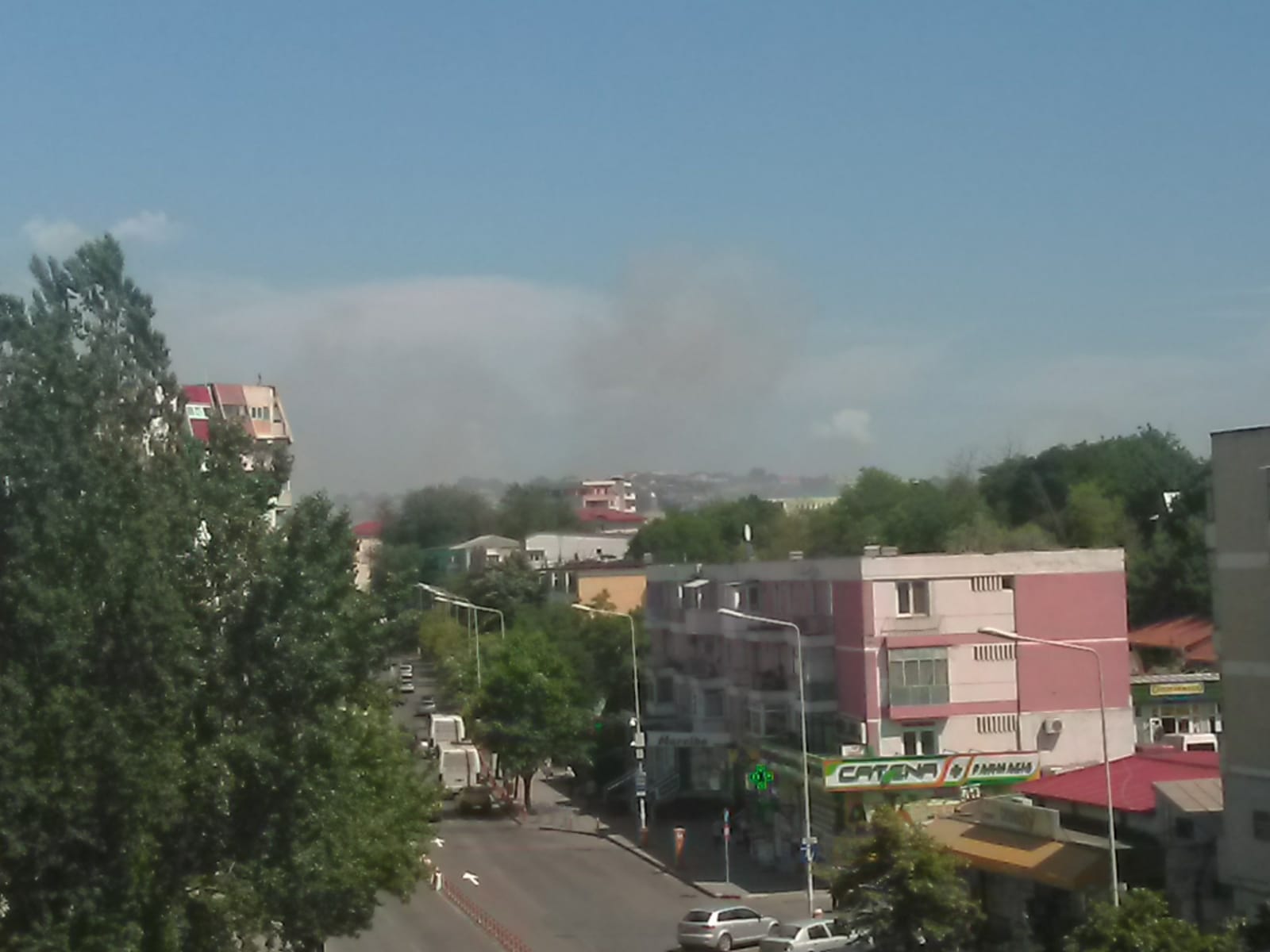 TULCEA: Pompierii intervin la un incendiu izbucnit în zona Piața Nouă – FOTO/VIDEO