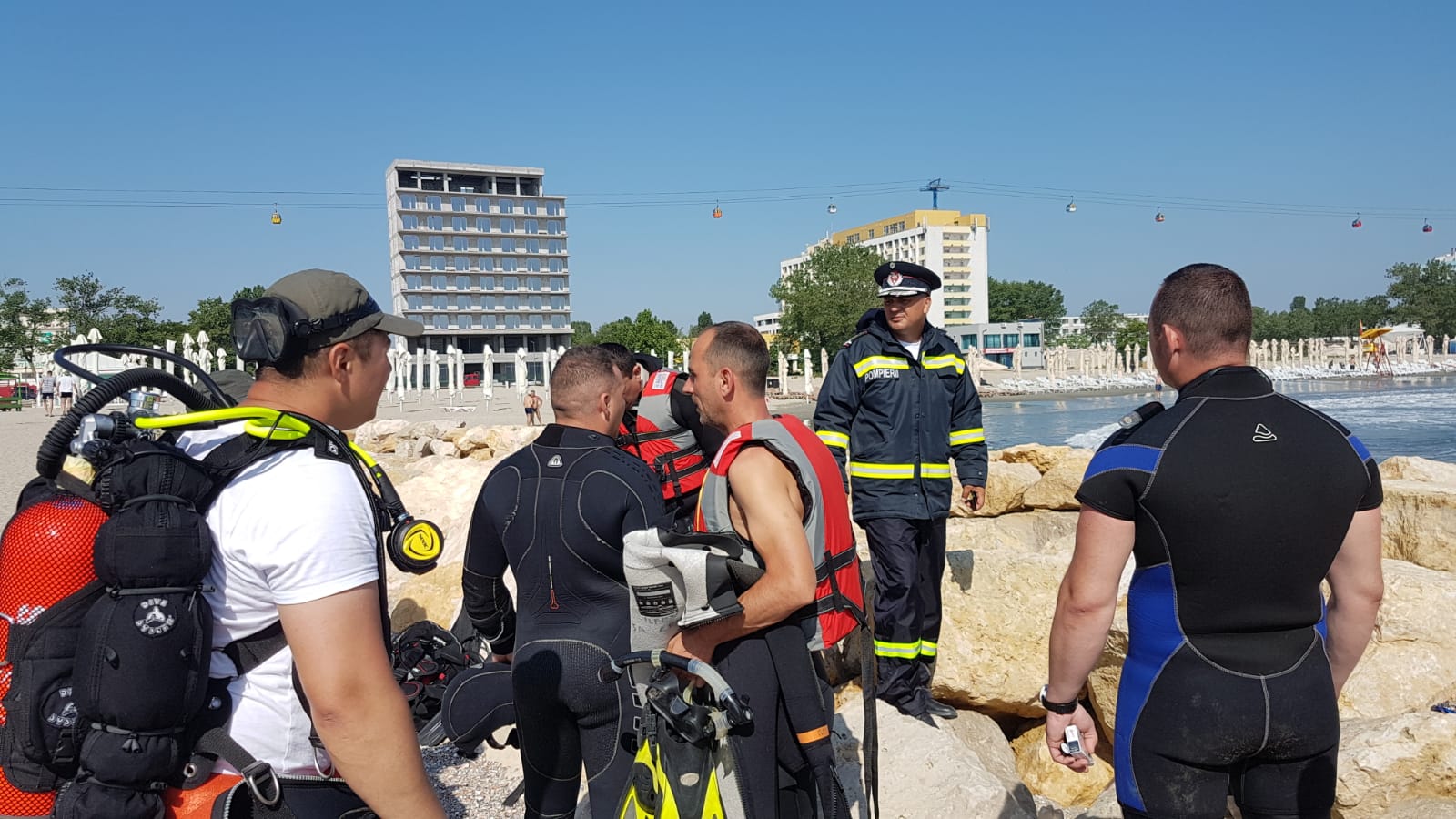 MAMAIA: Adolescentul dispărut în mare este căutat și la această oră