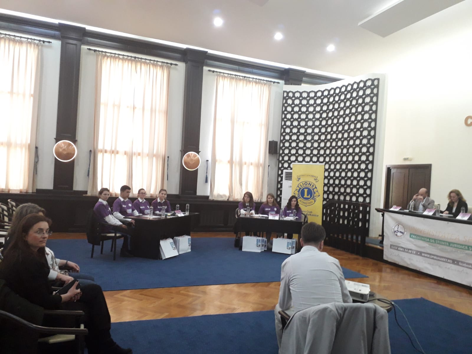 CONSTANȚA: Concurs de educaţie juridică pentru liceeni „Know the law”