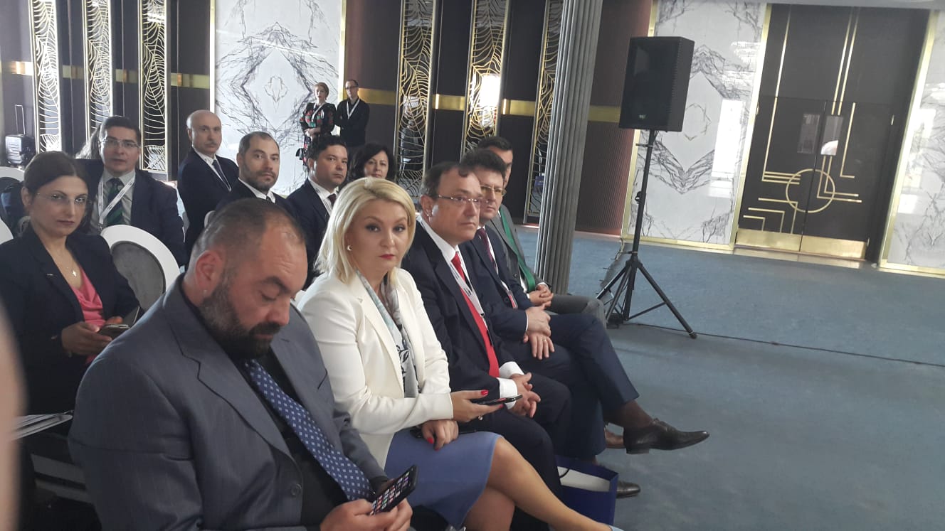 CONSTANȚA: Peste 200 de participanţi analizează viitorul afacerilor regionale la Forumul Investiţiilor la Marea Neagră