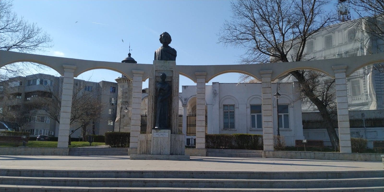 Se împlinesc 134 de ani de la trecerea în neființă a poetului nepereche Mihai Eminescu