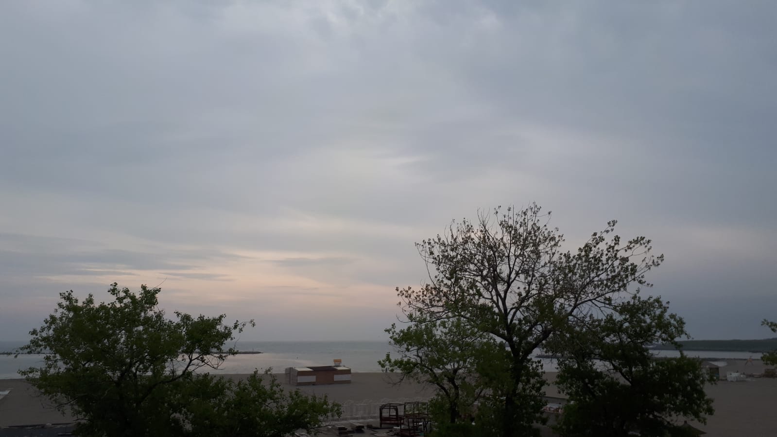Vreme închisă şi ploi locale în Dobrogea