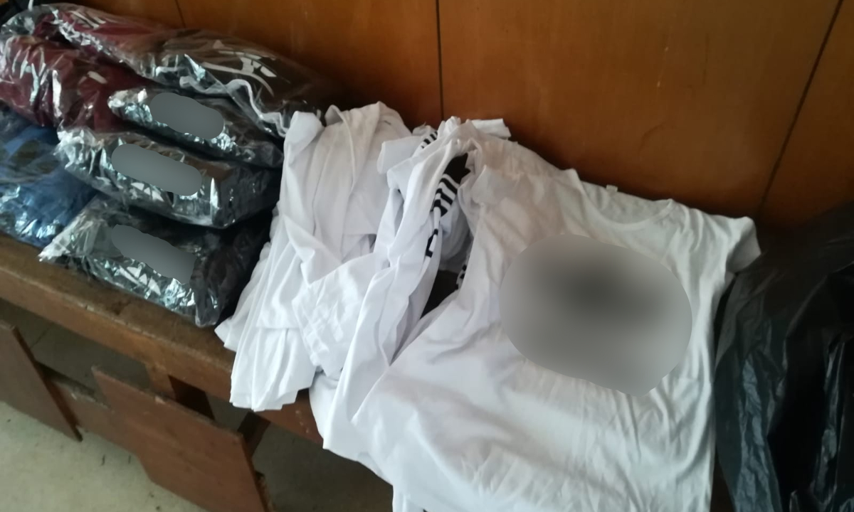 Articole vestimentare contrafăcute, descoperite de polițiștii de frontieră