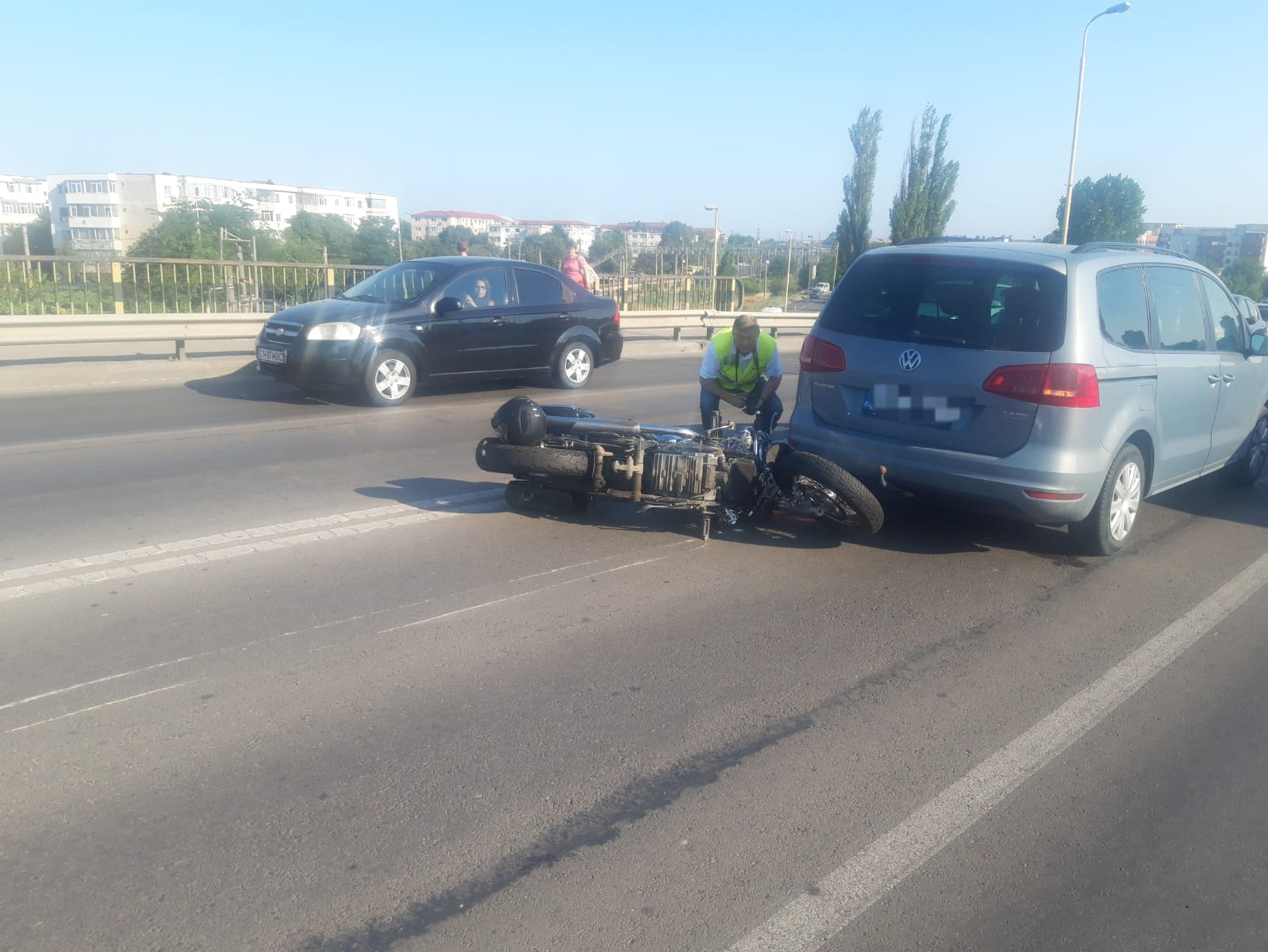 CONSTANȚA: Motociclistă rănită în urma unui accident – FOTO