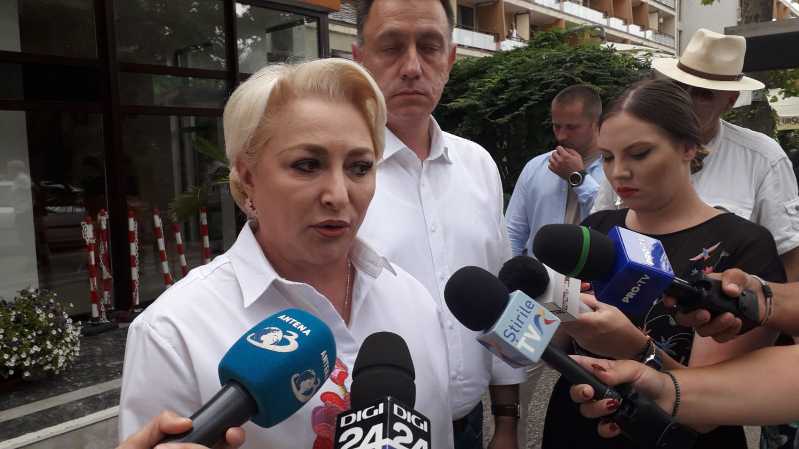 Dăncilă: De luni reîncepem analiza pe ministere; avem în vedere o restructurare a fiecărui minister