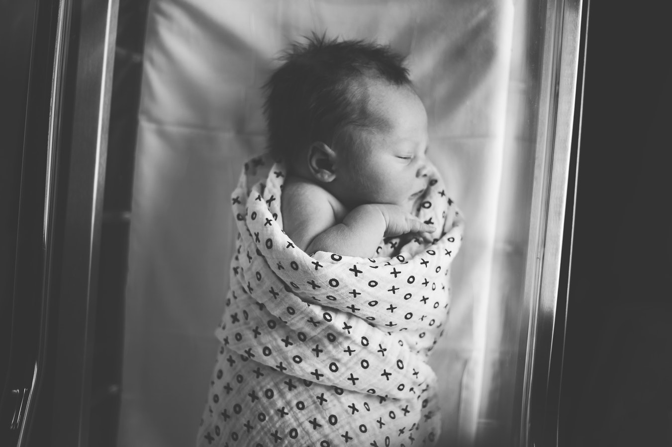 CONSTANȚA: Spitalul din Medgidia, dotat cu aparatură medicală vitală prematurilor de către Salvaţi Copiii