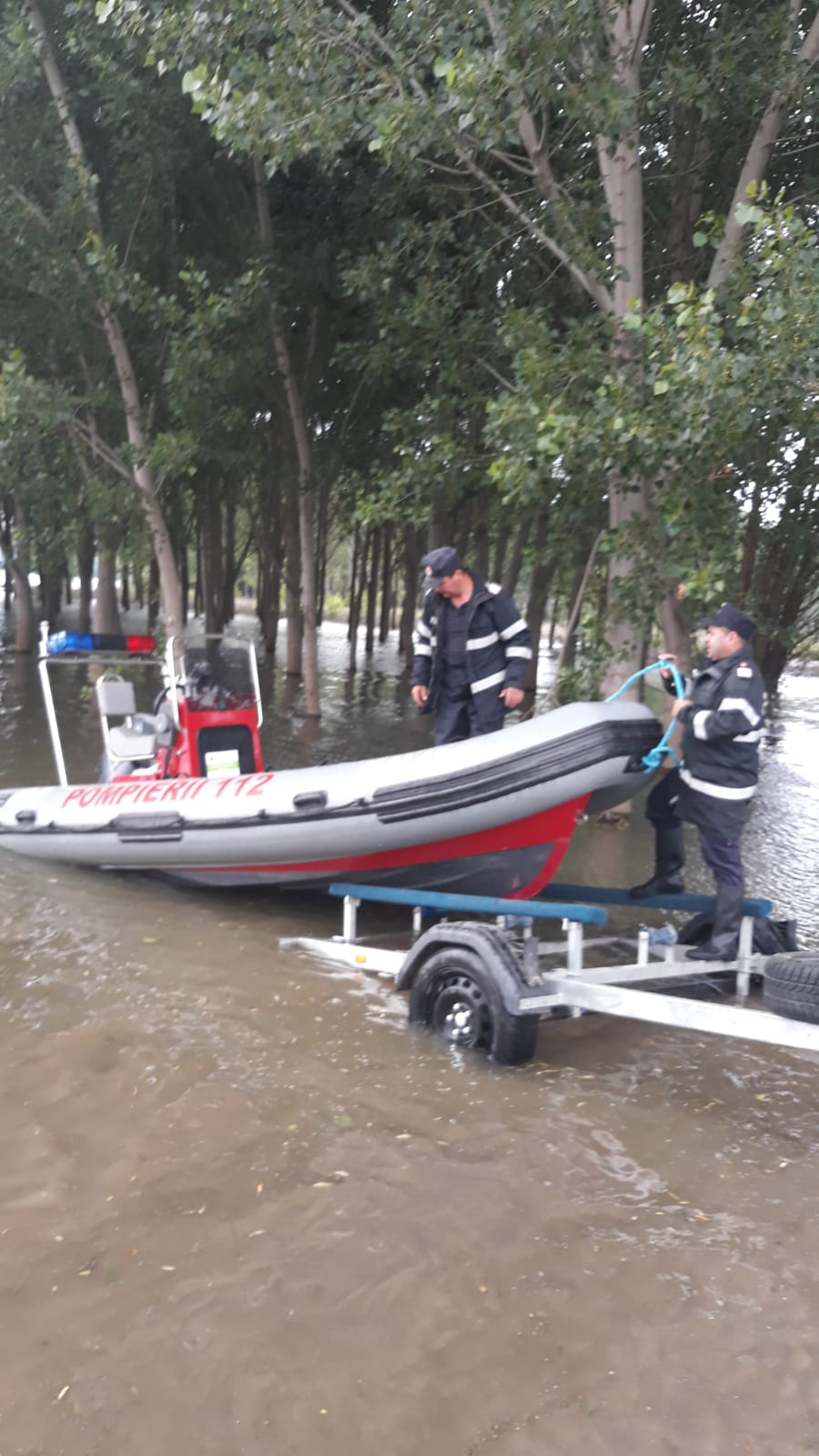 TULCEA/ UPDATE: Alertă pe Dunăre! Pompierii caută un băiat de 14 ani, dat dispărut
