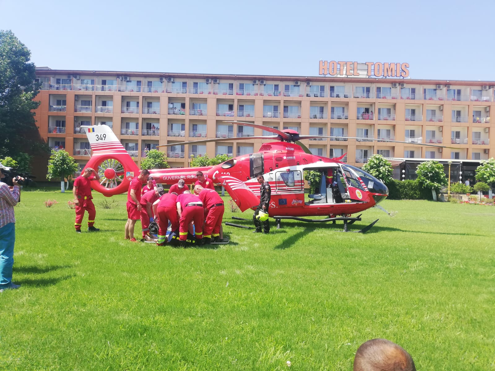 Intervenție de urgență în stațiunea Mamaia. Bărbat preluat de elicopterul SMURD