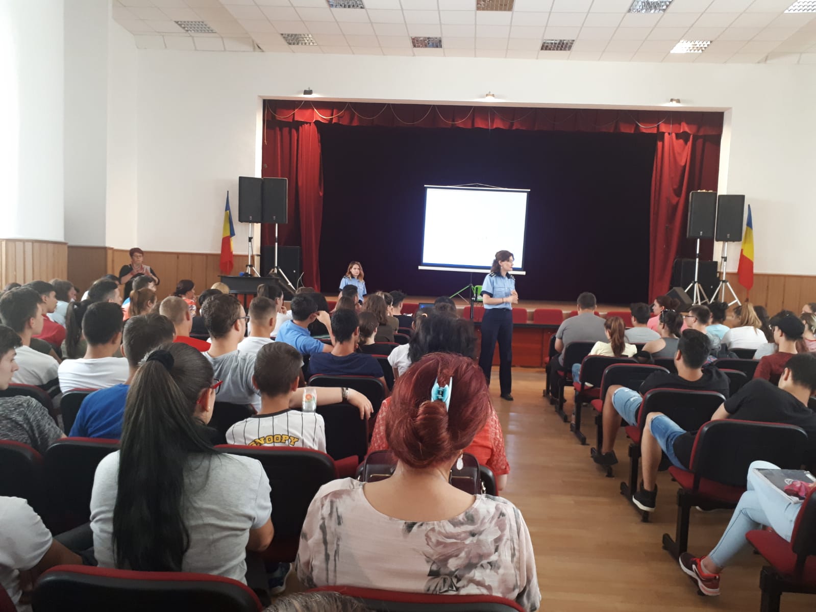 CERNAVODĂ: Săptămâna prevenirii criminalității, la două licee din oraș