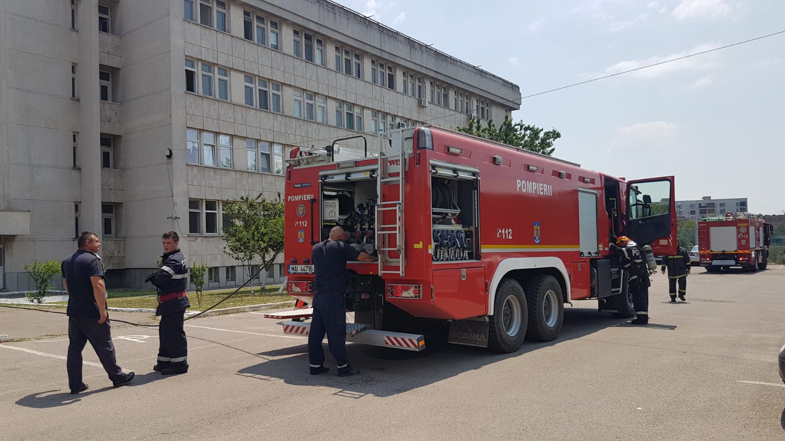 CONSTANȚA: Incendiu la acoperișul Spitalului Clinic Căi Ferate, provocat de radiațiile solare