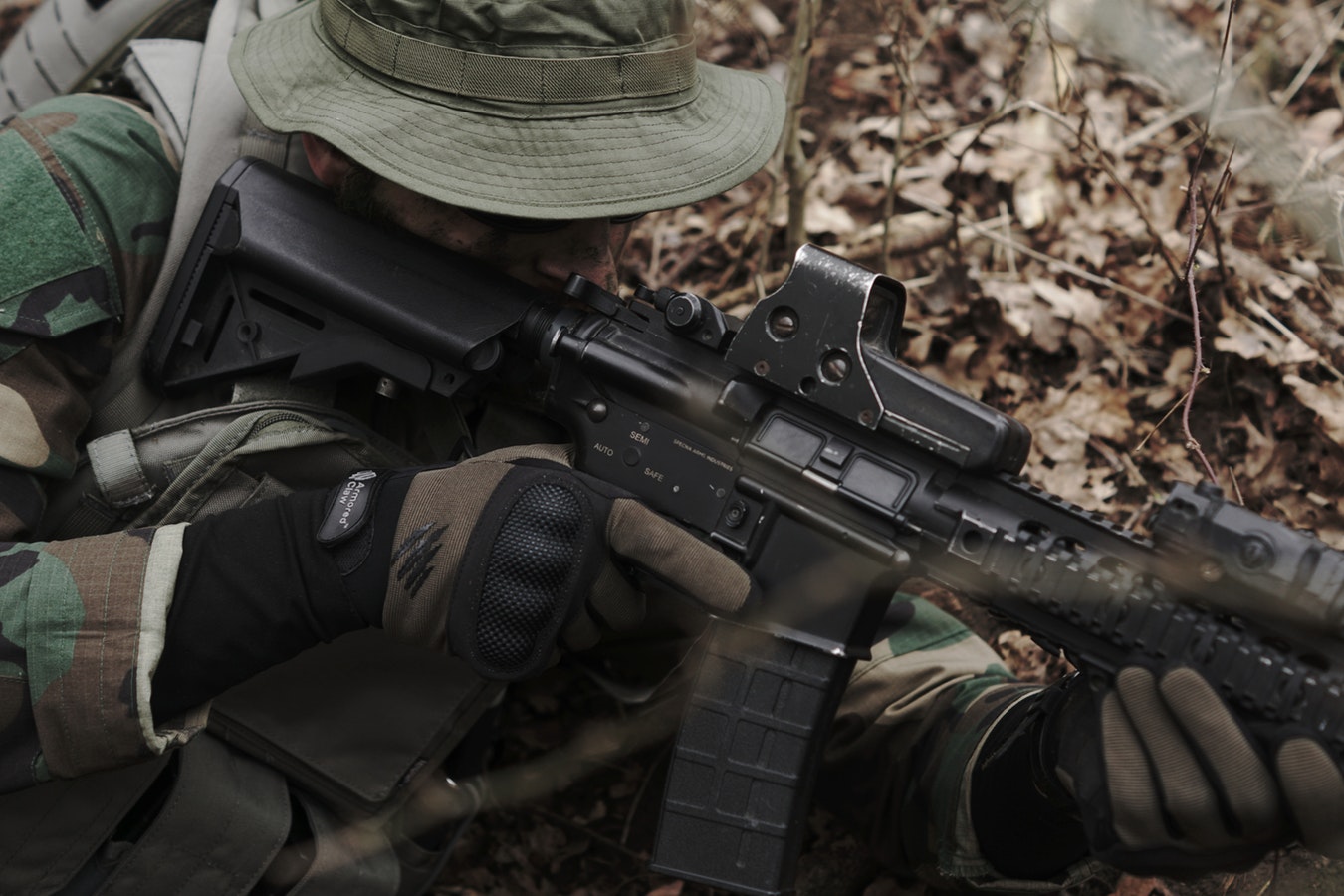 Trageri cu armament și muniție în Poligonul Nord-Pădure din localitatea constănțeană Mihail Kogălniceanu