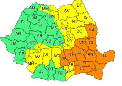 Cod portocaliu de averse și Cod galben de instabilitate în 20 de judeţe şi Bucureşti; informare de vreme rea în rest, până marţi seară