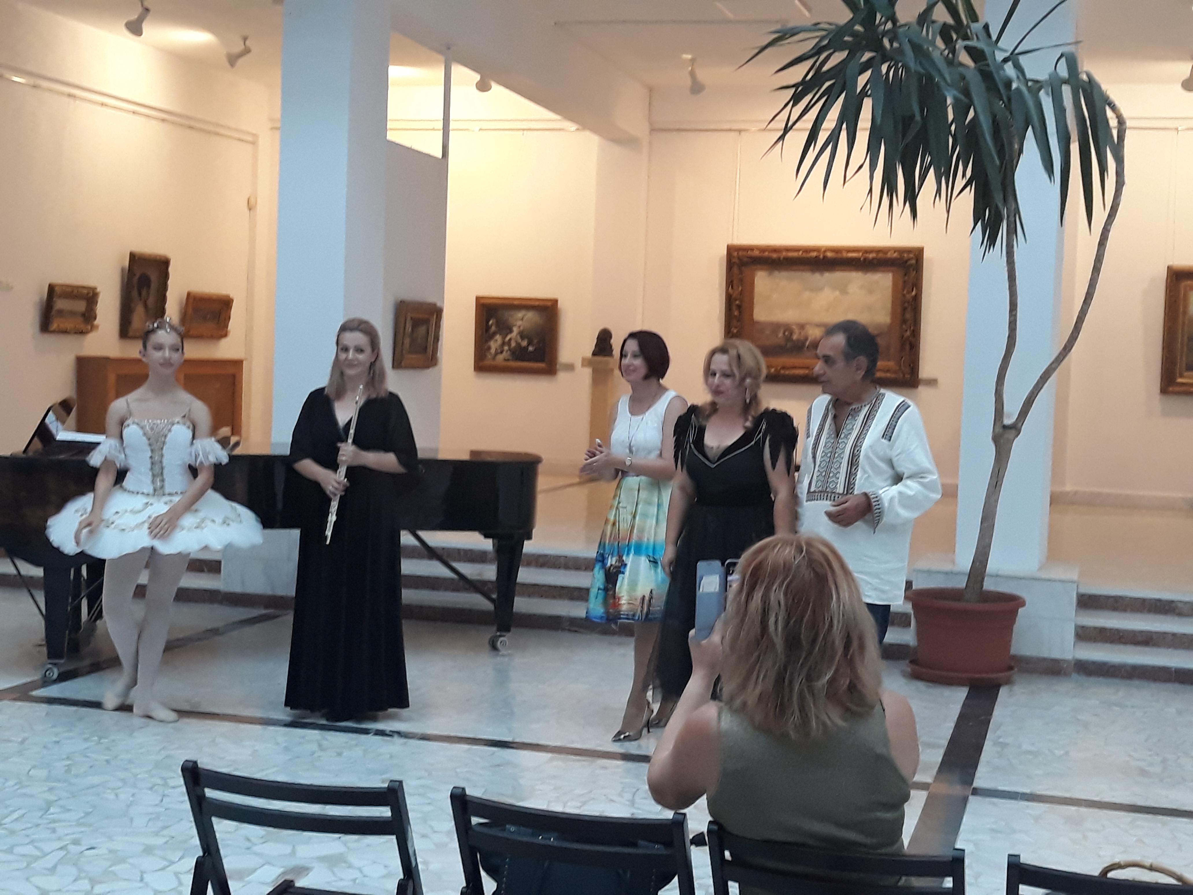 „Petale de trandafiri” pentru România- Diaspora