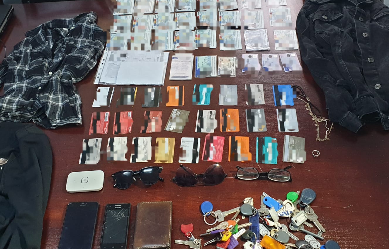 CONSTANȚA: Mai multe bunuri au fost găsite de polițiști în zona plajei unde a avut loc festivalul NEVERSEA – FOTO/VIDEO