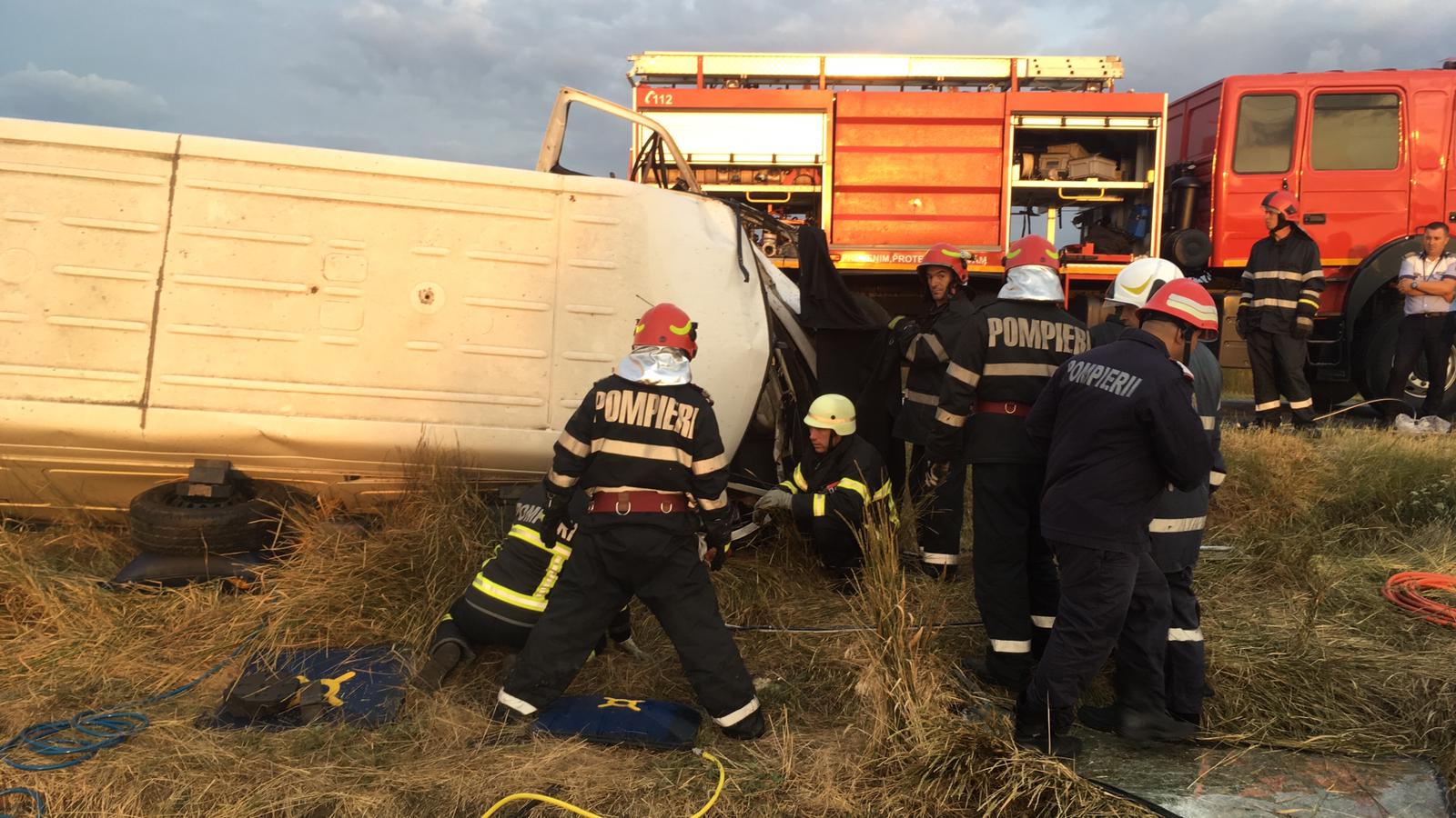 FOTO: Trei morți și patru răniți din două mașini de Tulcea. Accident rutier grav pe DN 22