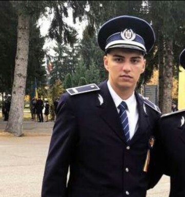 Tânăr salvat de la înec de un agent de poliție aflat în concediu