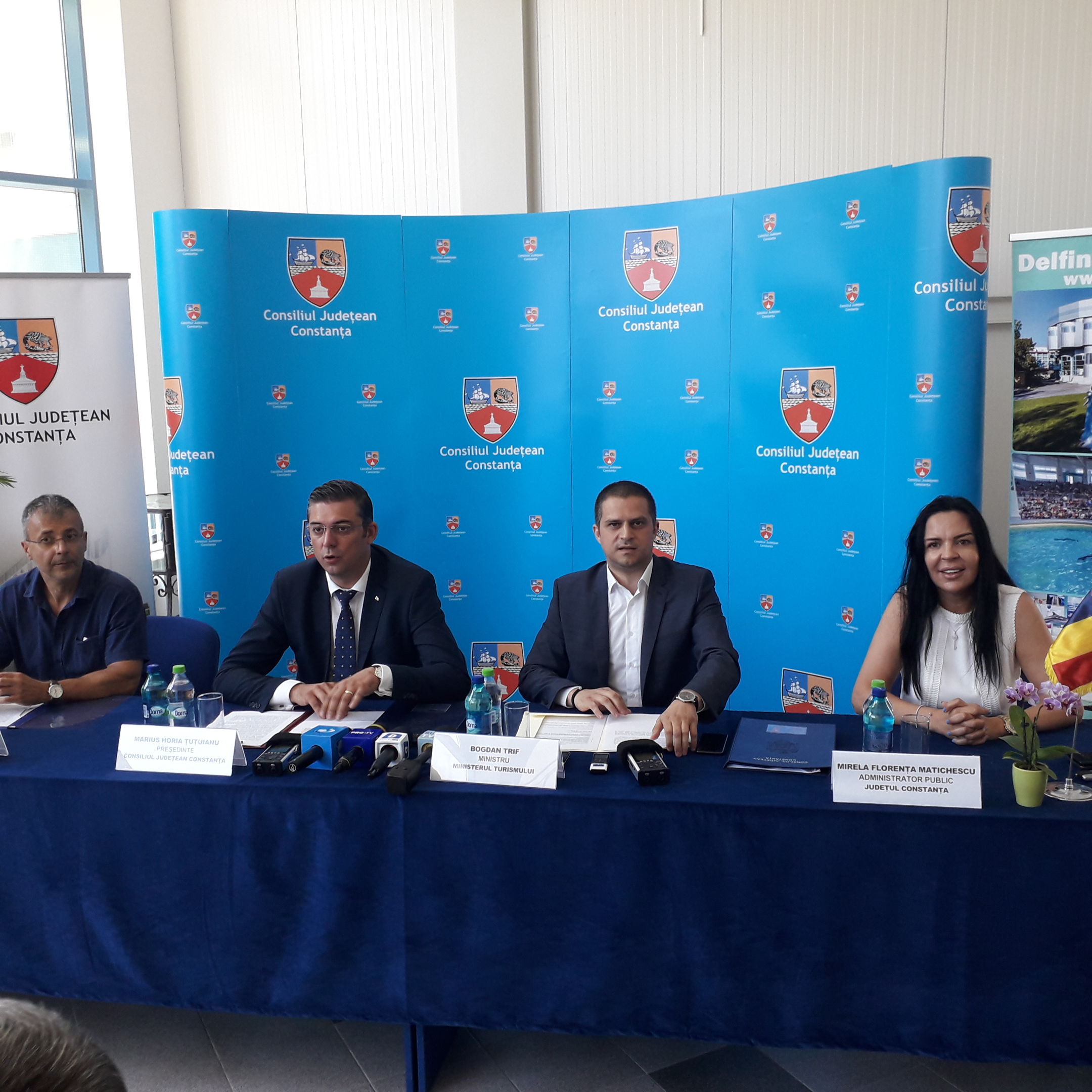 CONSTANȚA: Delfinariul va fi extins și vor fi aduse noi specii de animale exotice. Contractul de finanţare a fost semnat astăzi – FOTO