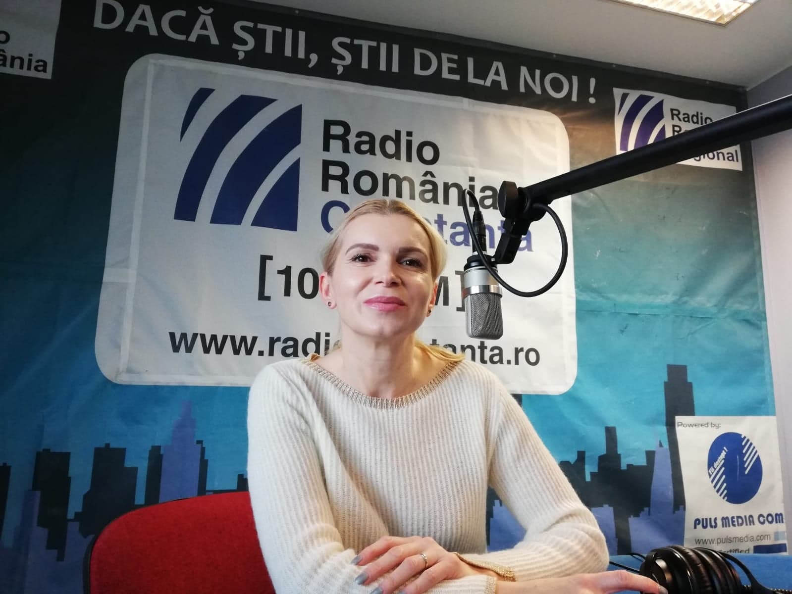 INTERVIUL DIMINEȚII I Bianca Ibadula: ‚‚ Respectul pe care îl acordăm limbajului folosit, corectitudinii limbii, definește și ființa noastră’’