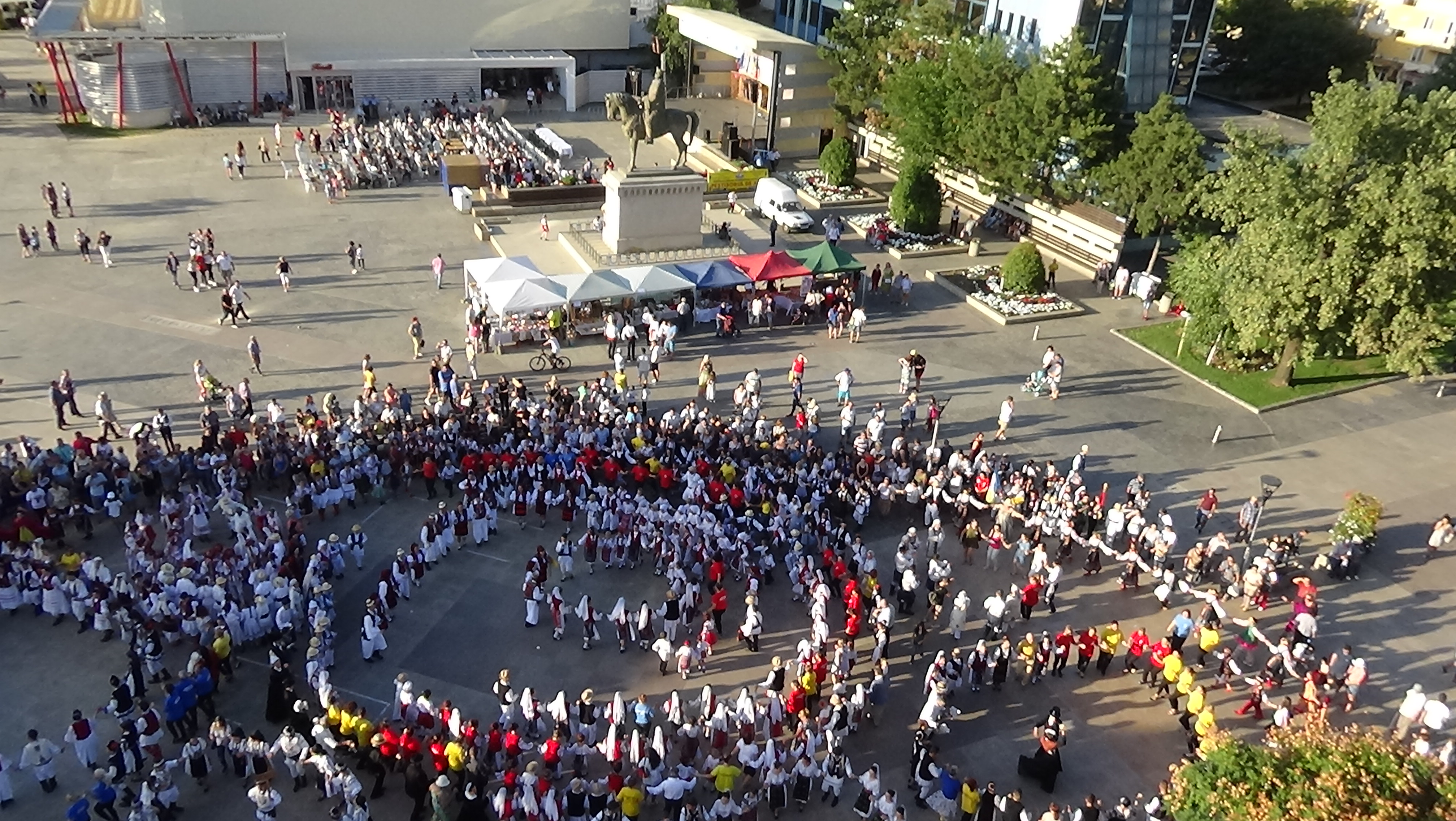 Festivalul Internațional de Folclor „Peștișorul de Aur“ începe astăzi la Tulcea. Noutățile acestei ediții