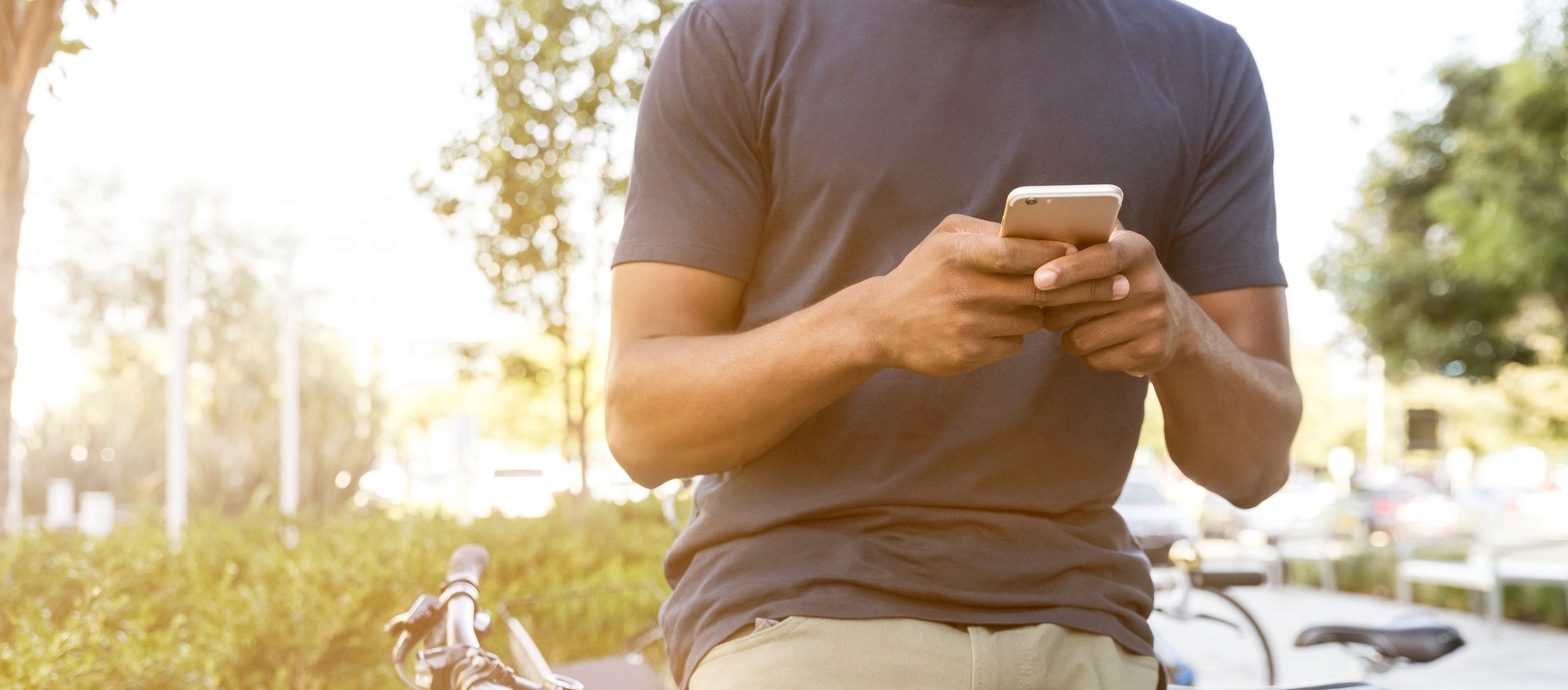 Număr de WhatsApp pentru urgenţele consumatorilor, pus la dispoziţie de ANPC