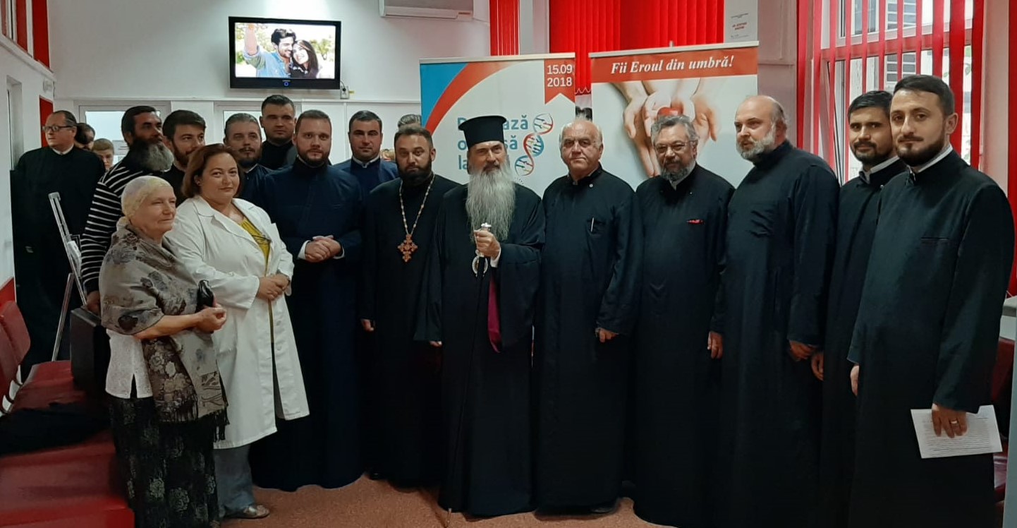 CONSTANȚA: 40 de preoți din Arhiepiscopia Tomisului au donat sânge, în cadrul Centrului Regional de Transfuzii Sanguine – FOTO