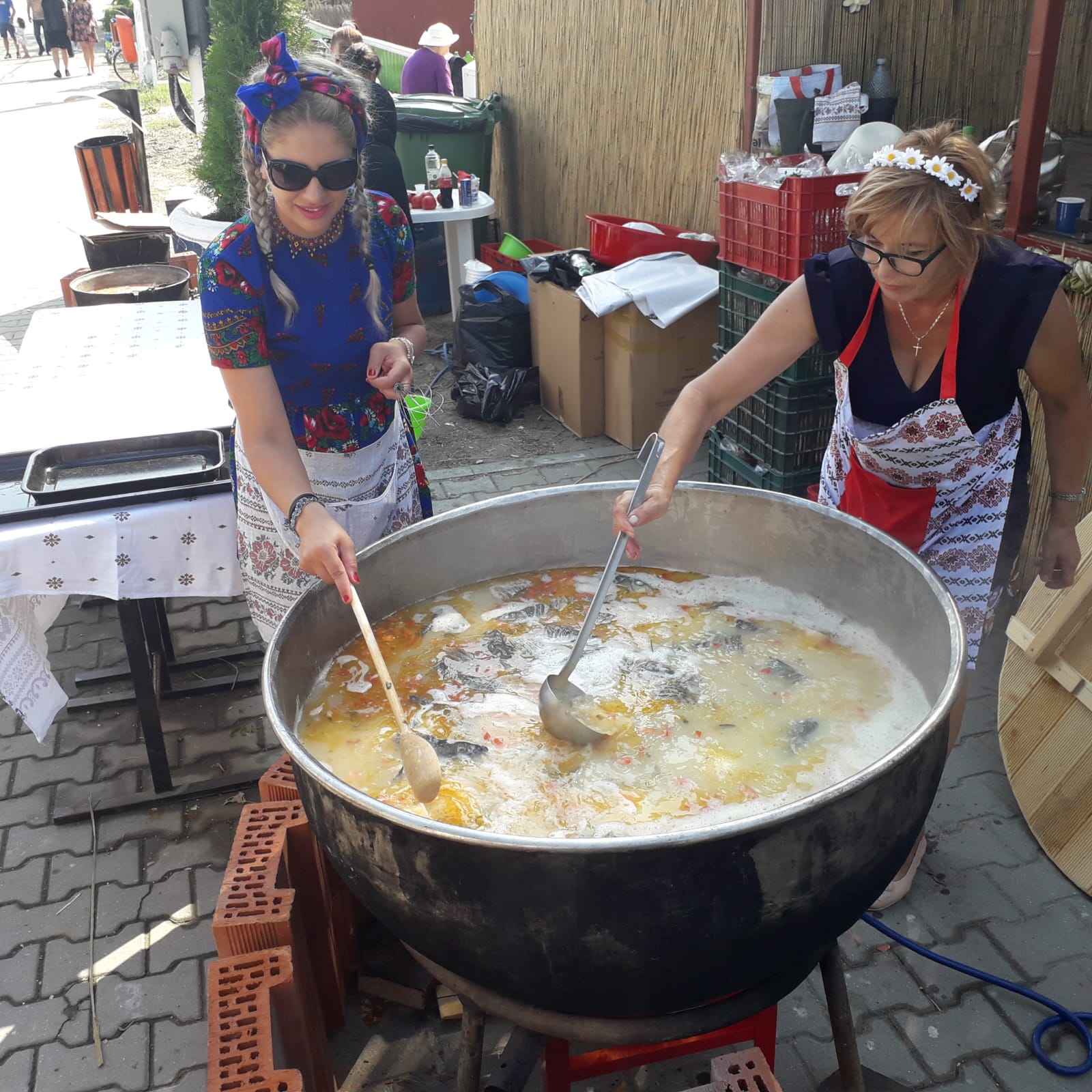 TULCEA: Festivalul Borşului Lipovenesc de Jurilovca 2022. Borș gratuit pentru participanți