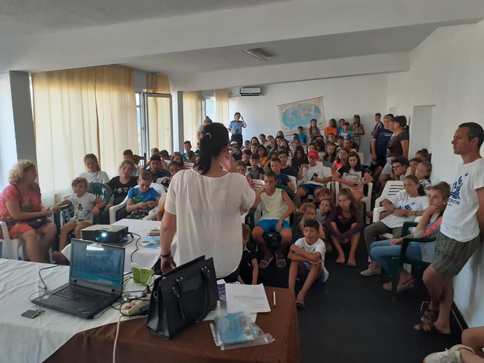 10 PENTRU SIGURANȚĂ | Campanie de prevenire a consumului de droguri și a traficului de persoane