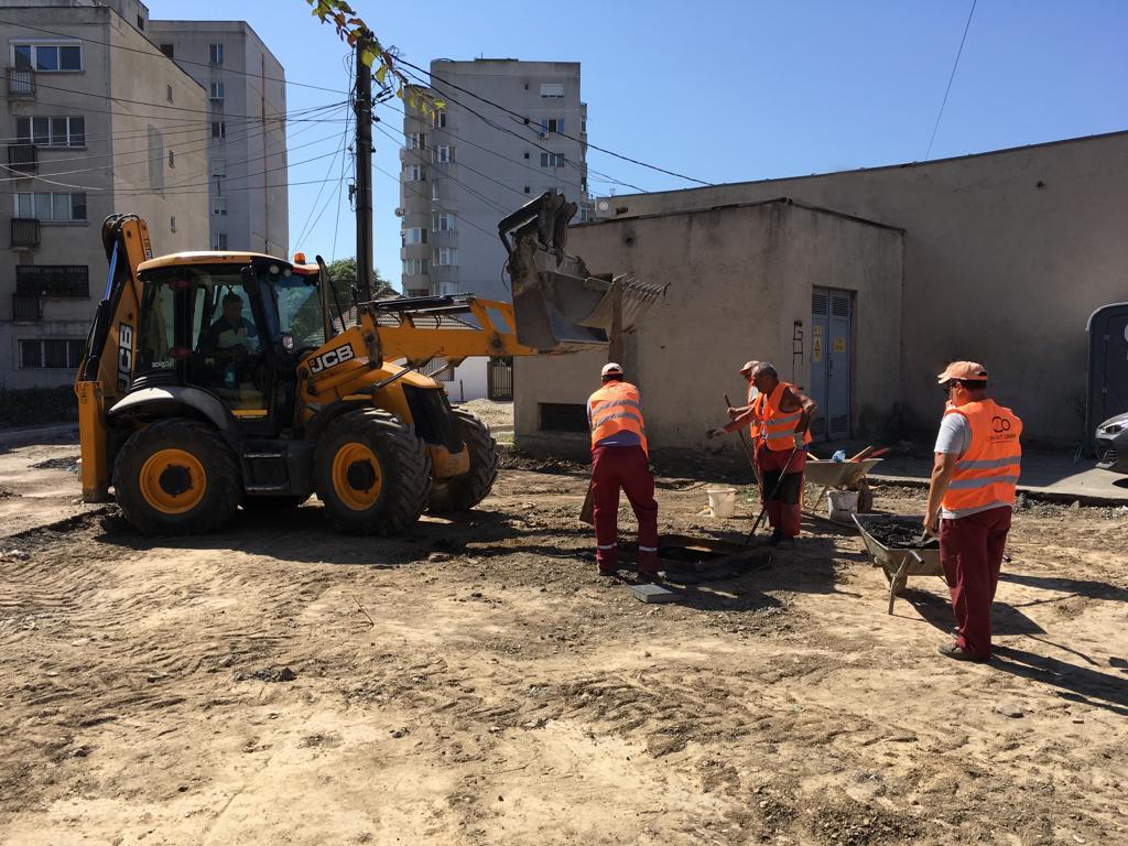 CONSTANȚA: Se amenajează noi locuri de parcare în locul garajelor în mai multe zone din oraș – FOTO