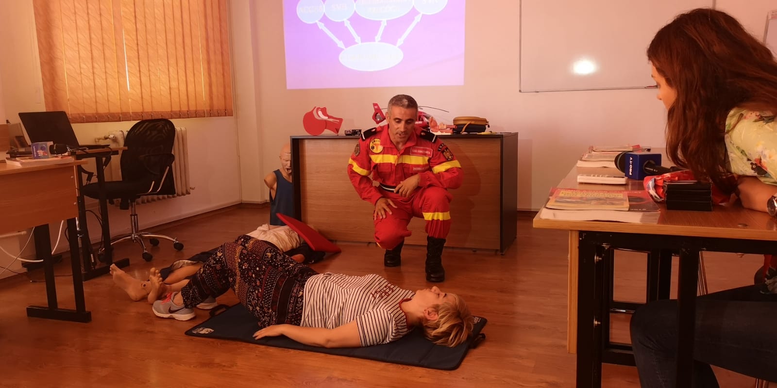 Acordarea primului ajutor poate face diferența dintre viață și moarte! „La fiecare minut trecut, 10% din șansele de supraviețuire sunt eliminate“