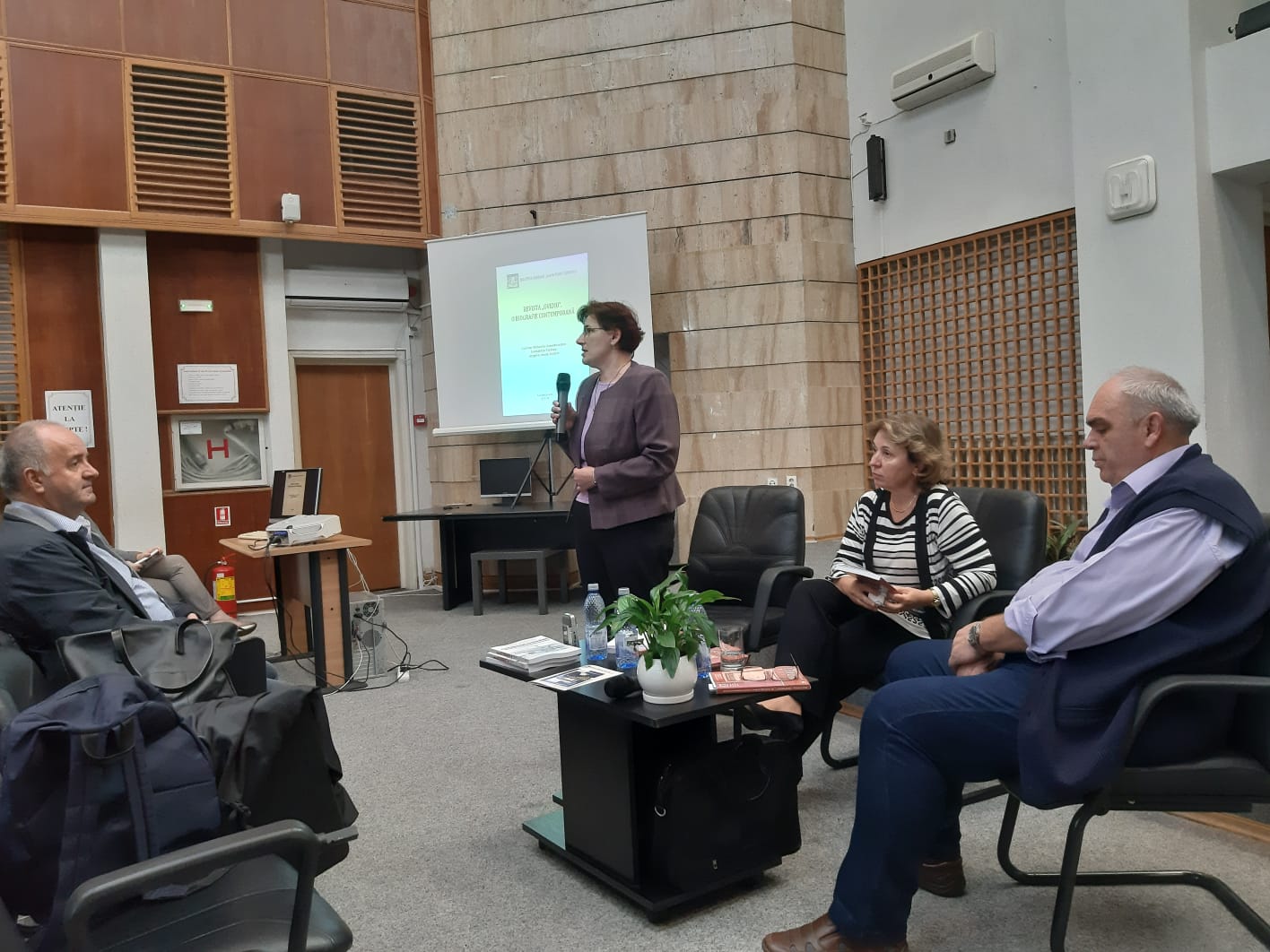 Volumul „REVISTA OVIDIU – o biografie contemporană“, lansat la Biblioteca Judeţeană Constanţa