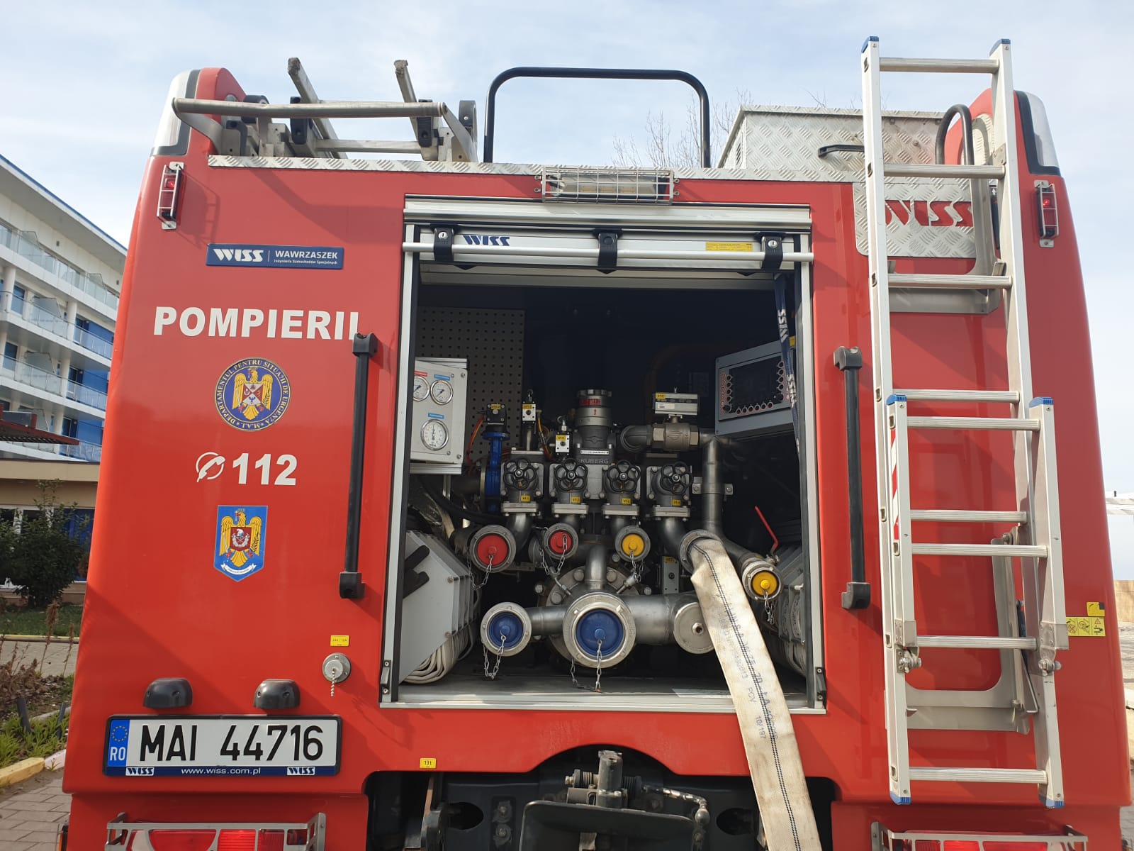O butelie a explodat în municipiul Constanța. Două persoane au ajuns la spital