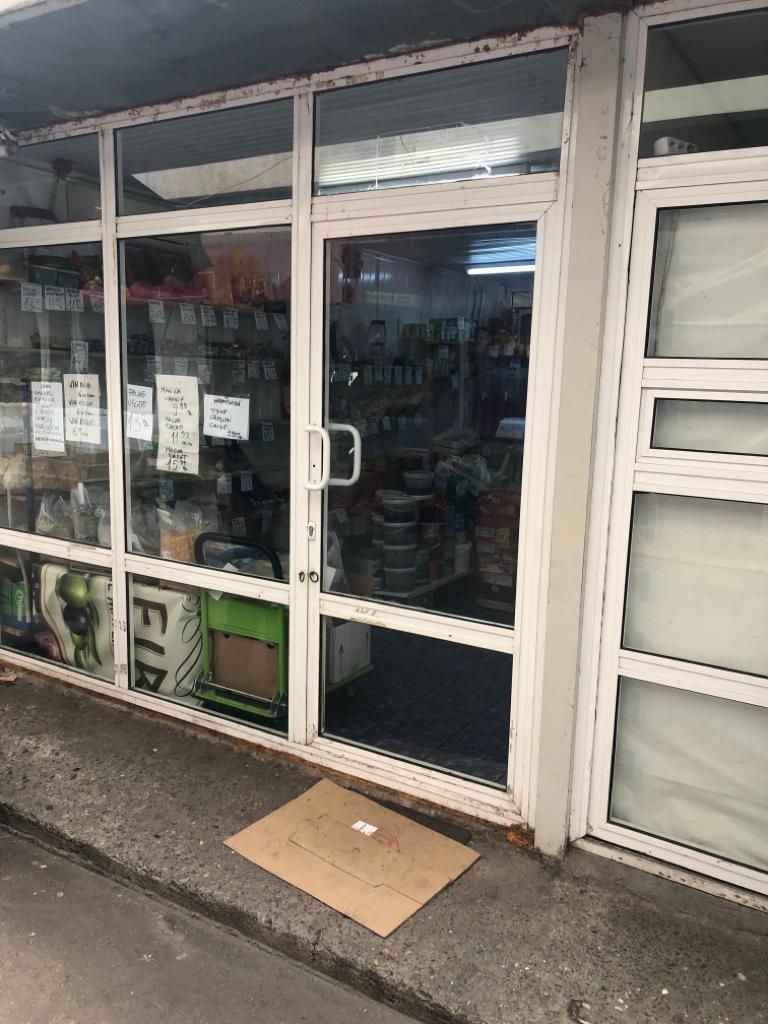 CONSTANȚA: Un magazin alimentar din km 4-5 și un bistro au fost închise temporar în urma unui control al CJPC – FOTO/VIDEO