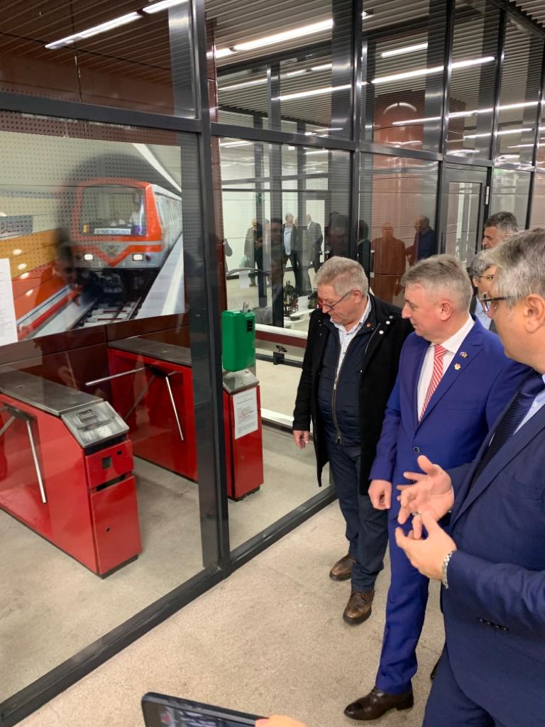 Metrorex aniversează 40 de ani de la darea în exploatare a primului tronson de metrou din România – FOTO
