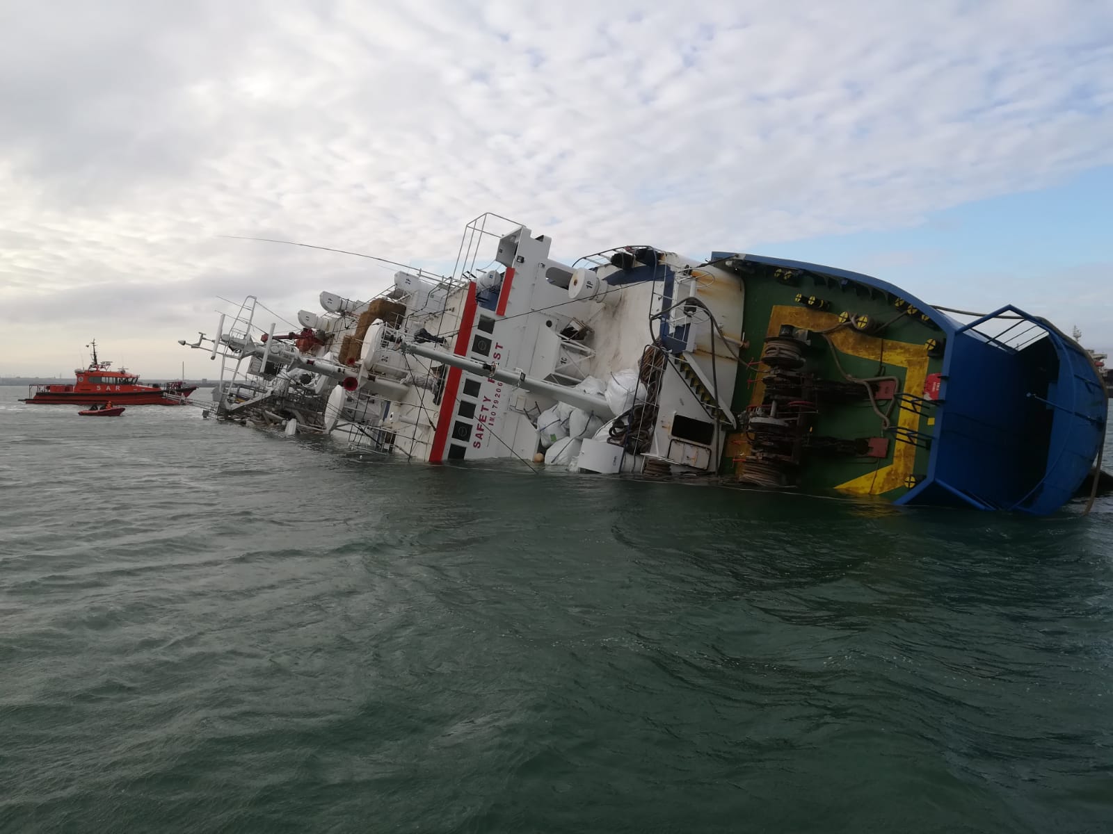 Licitație reluată în cazul navei scufundate în Portul Midia