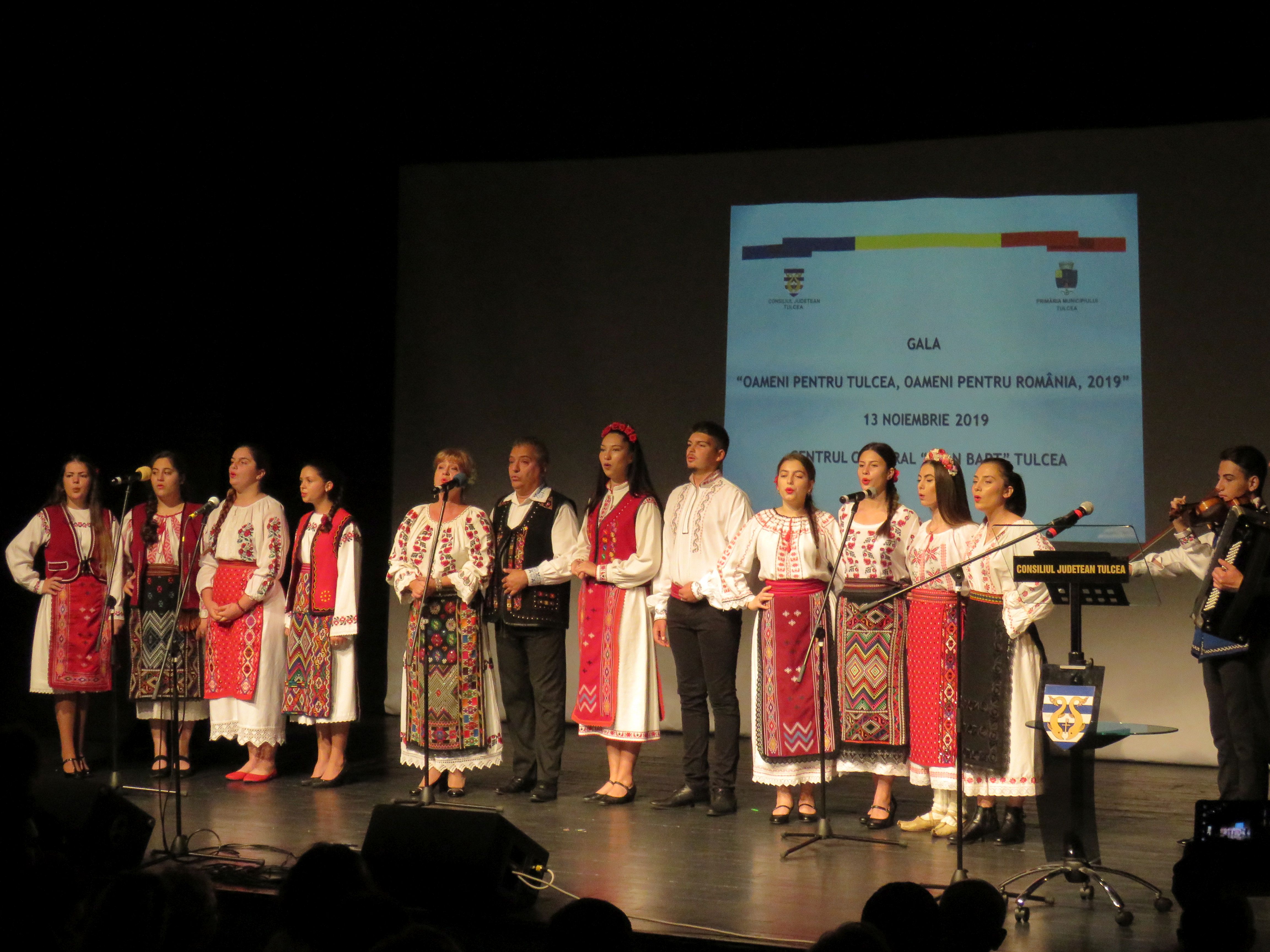 TULCEA: Gala „Oameni pentru Tulcea, Oameni pentru România, 2019’’, a avut loc la La Teatrul ‚‚Jean Bart’’ – FOTO
