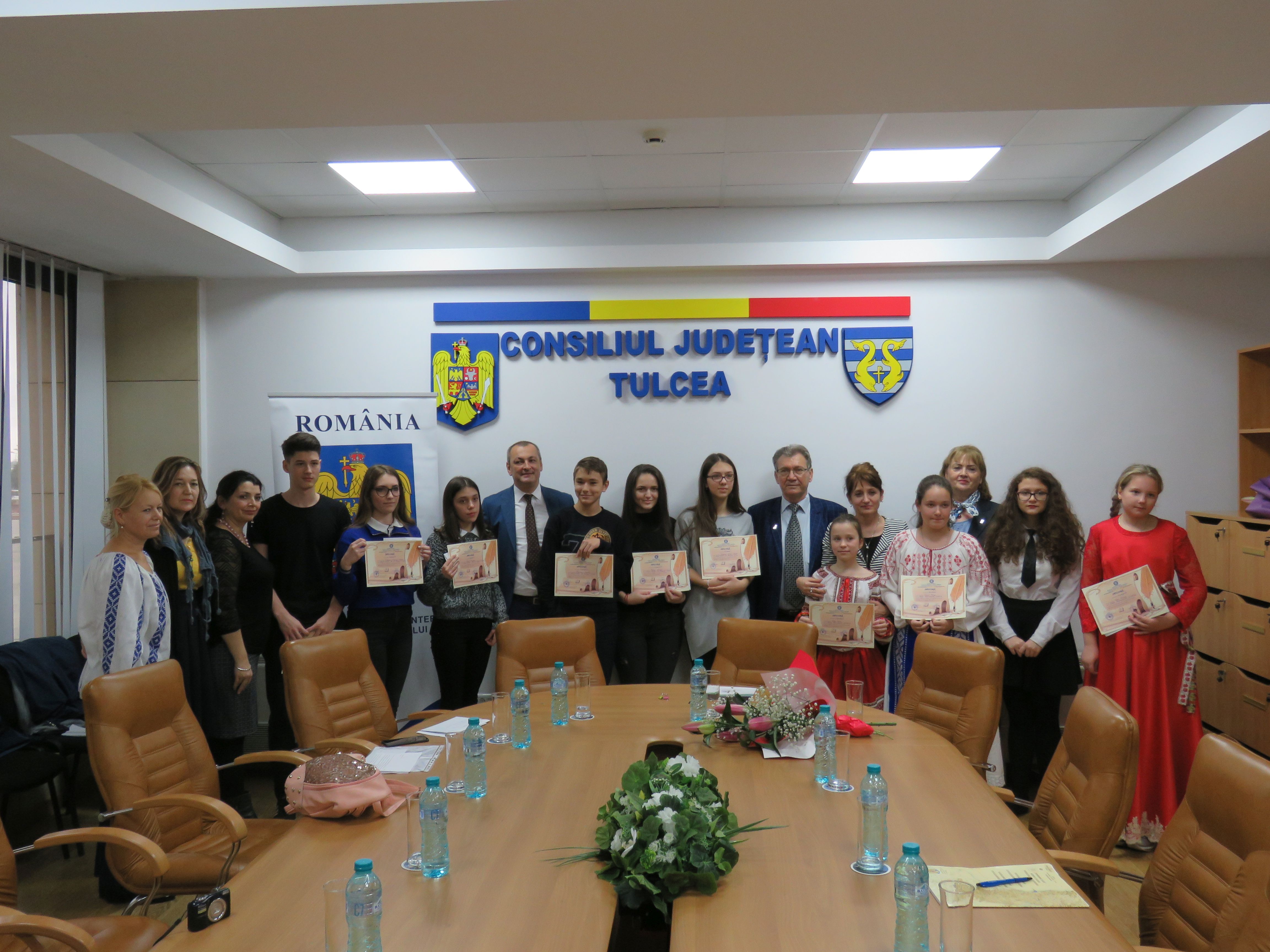 Sesiune de premiere a elevilor câștigători ai concursului de eseuri „Dobrogea de azi privind spre viitor“ – FOTO
