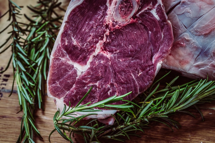 Carnea de porc va fi mai scumpă de sărbători