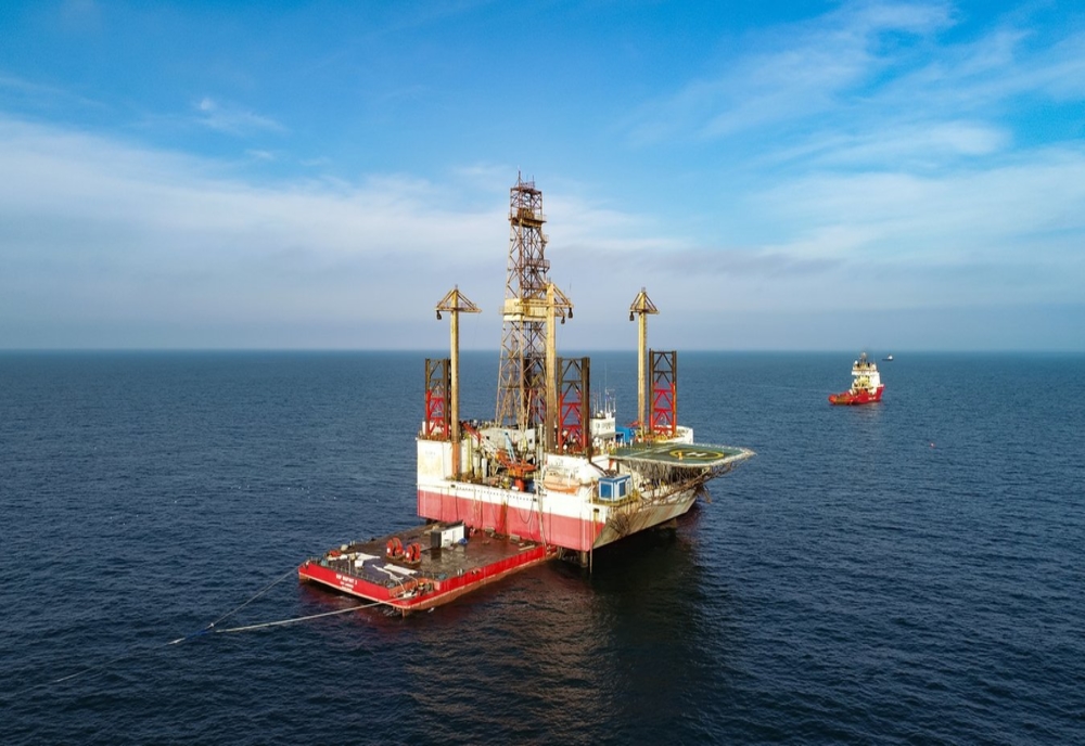 Platforma petrolieră Gloria a fost scoasă din funcțiune și adusă la Agigea