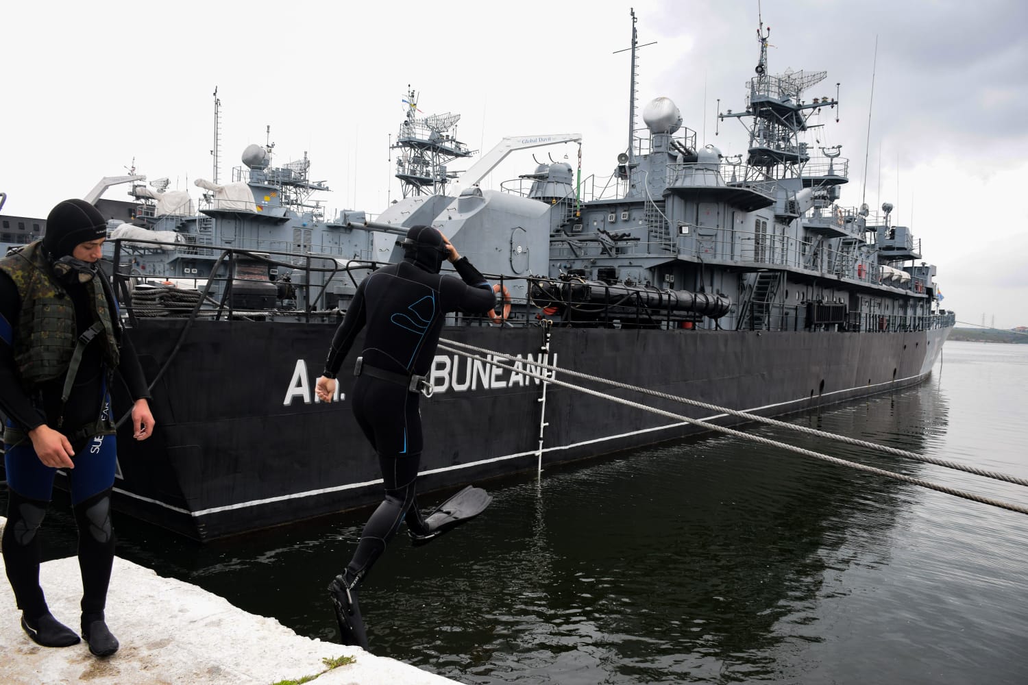 CONSTANȚA: Centrul 39 Scafandri aniversează 52 de ani de la înfiinţarea primei structuri, în cadrul Marinei Militare