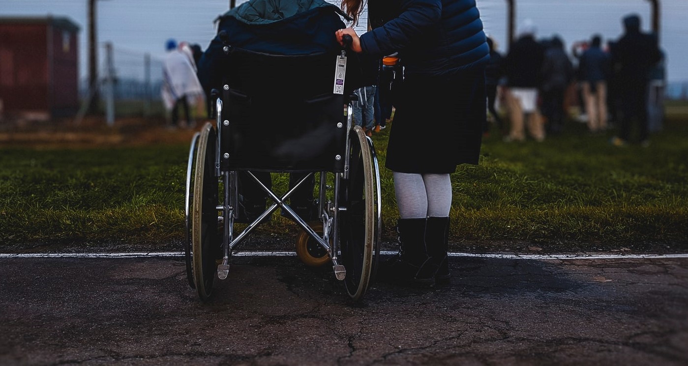 Licitație cu scop caritabil | Banii strânși vor fi folosiți pentru centrul de recuperare a militarilor cu dizabilități, care va funcționa la Târgoviște