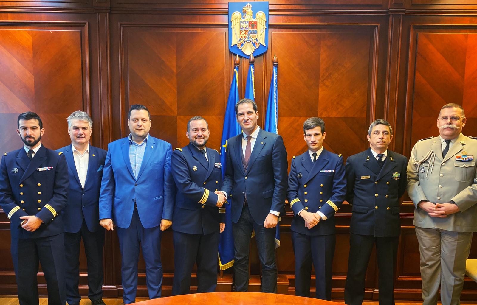 CONSTANȚA: O delegație a Forțelor Navale ale Republicii Franceze şi a Forțelor Navale Române a fost primită de viceprimarul și subprefecţii orașului – FOTO