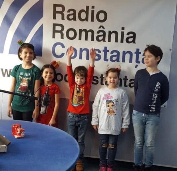 Mici colindători la Radio Constanța