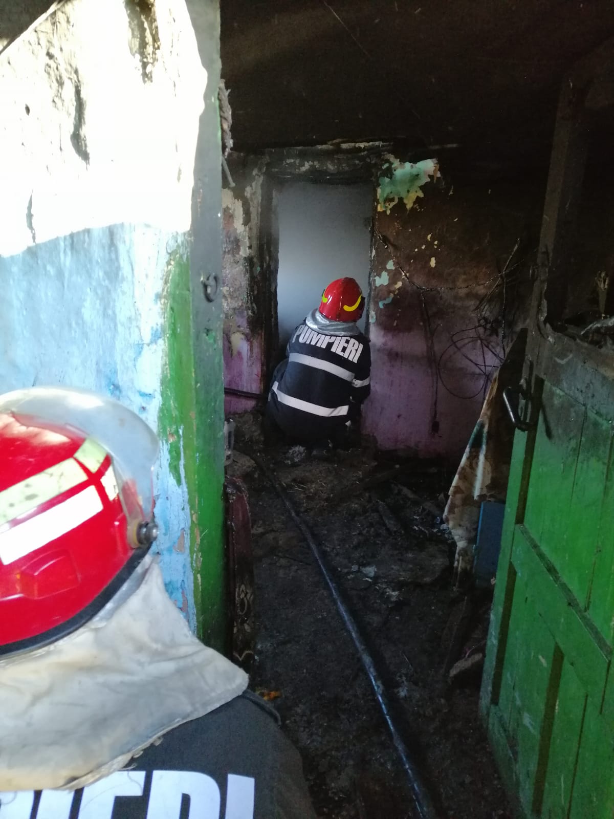 COGEALAC: Un bebeluș de opt luni a murit în urma unui incendiu. Bunica sa a suferit un atac de panică – FOTO