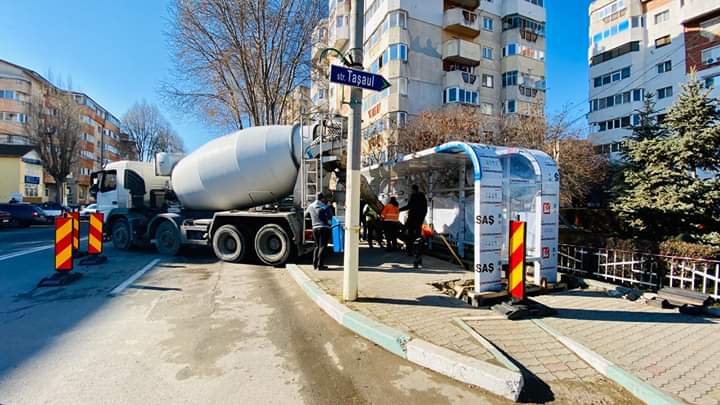 NĂVODARI: O nouă stație modernă de autobuz a fost montată în oraș