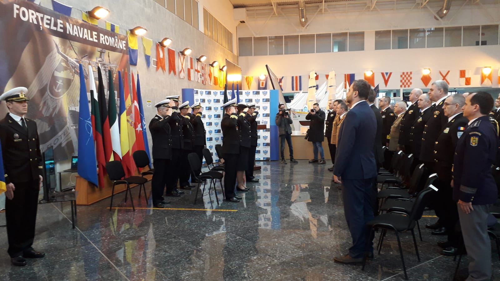 România a preluat comanda grupării navale NATO de luptă contra minelor