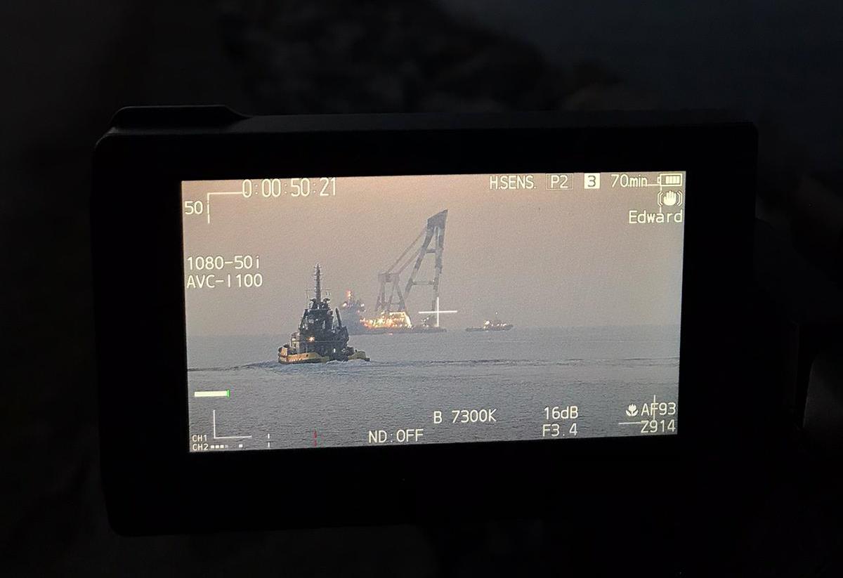Continuă operațiunile de ranfluare a navei răsturnate în Portul Midia