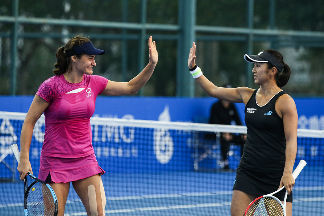 Monica Niculescu joacă în semifinale la Shenzhen în proba de dublu