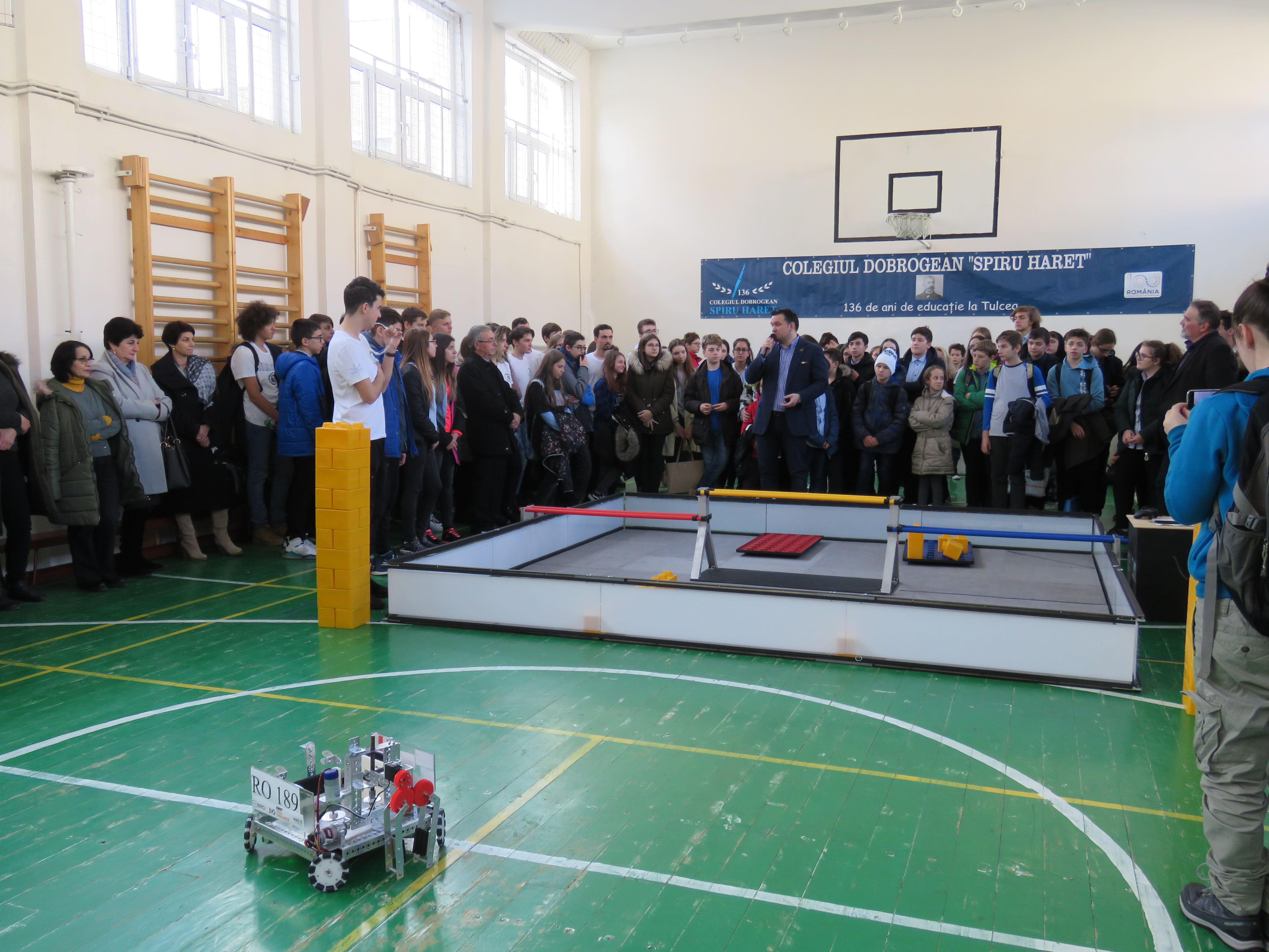 TULCEA: A fost inaugurat Laboratorul de robotică „Ion Adamache“ din cadrul Colegiului Dobrogean „Spiru Haret“ – FOTO